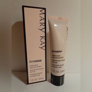 NIB Mary Kay TimeWise Matte-Wear Liquid Foundation for Combination/Oily Ivory 6